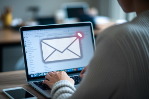 Erratum Mail : Comment Rédiger un Mail d&rsquo;Excuses Efficace