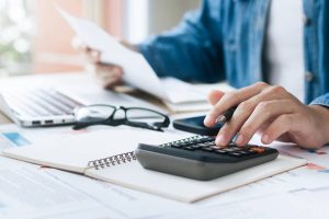 Trop de crédits ? Le regroupement bancaire comme solution à l&rsquo;endettement